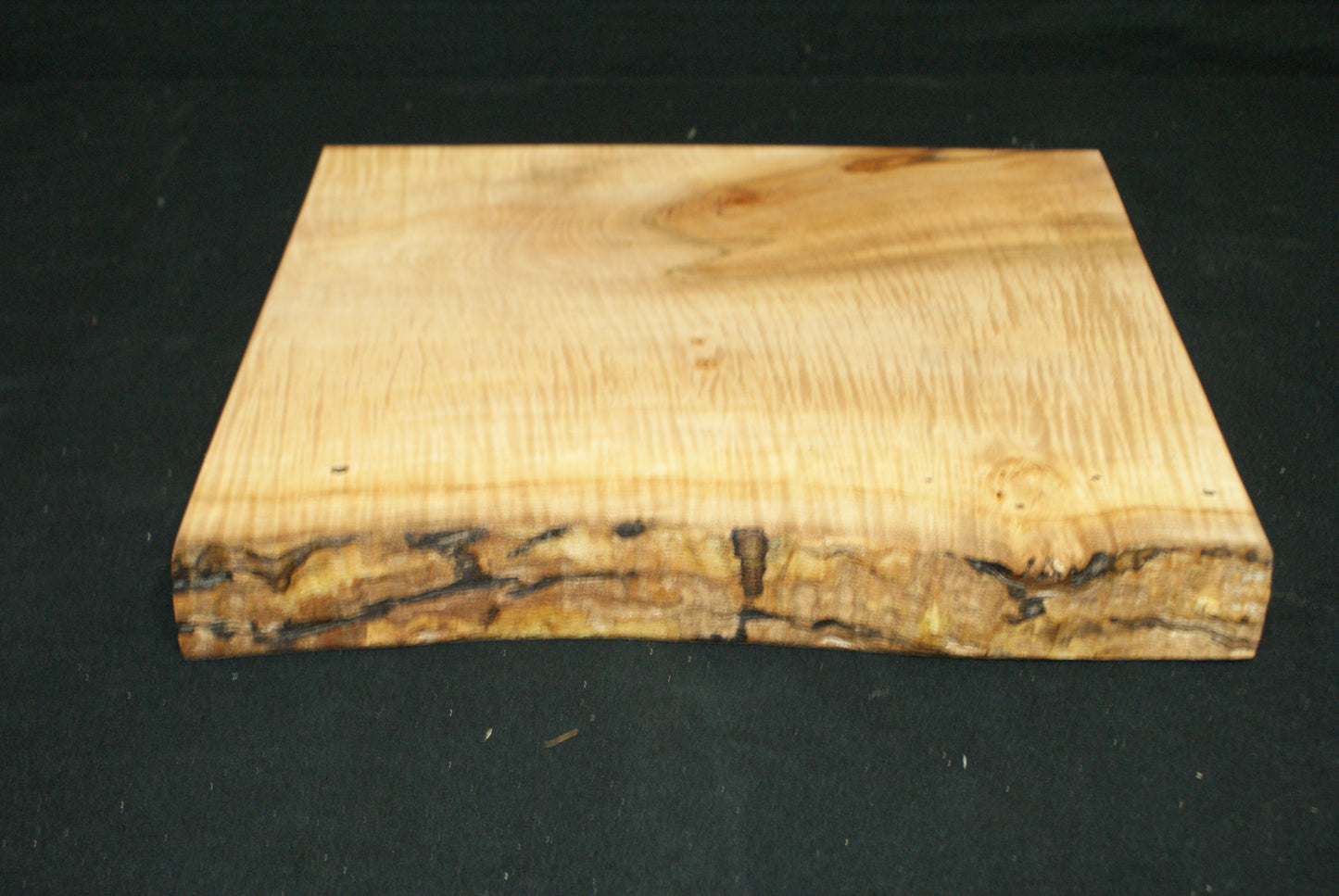 (198) Rippled Sycamore Large Chopping Board 390 L x 330 - 318 W x 45 D (mm}