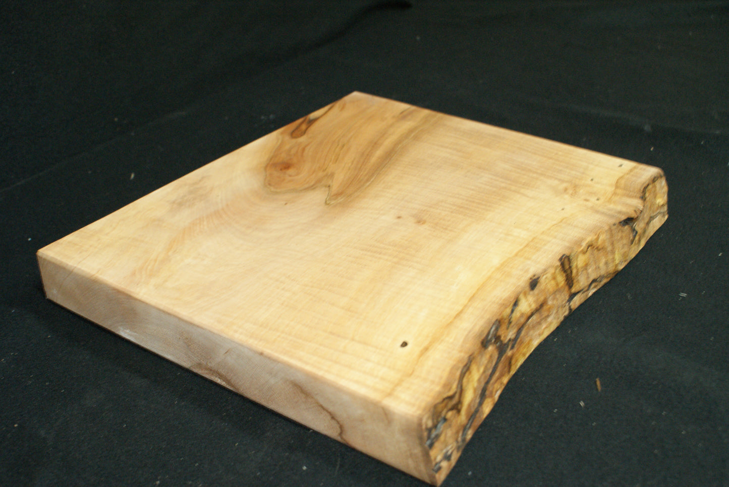 (198) Rippled Sycamore Large Chopping Board 390 L x 330 - 318 W x 45 D (mm}