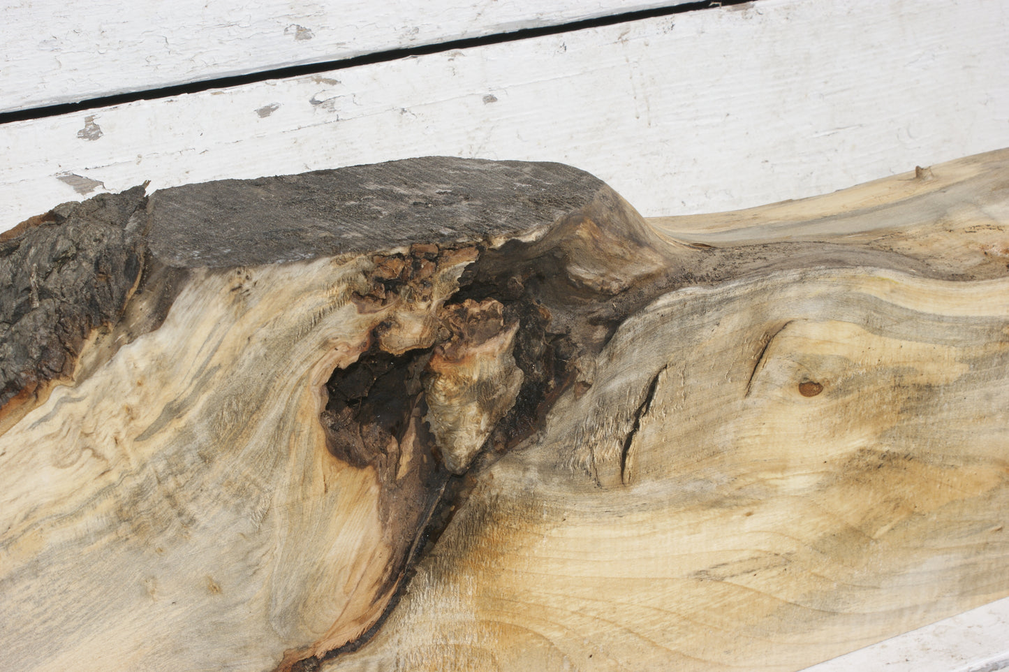 LIME MANTLE 1056 L x 212 - 150 W x 76 D mm (492)