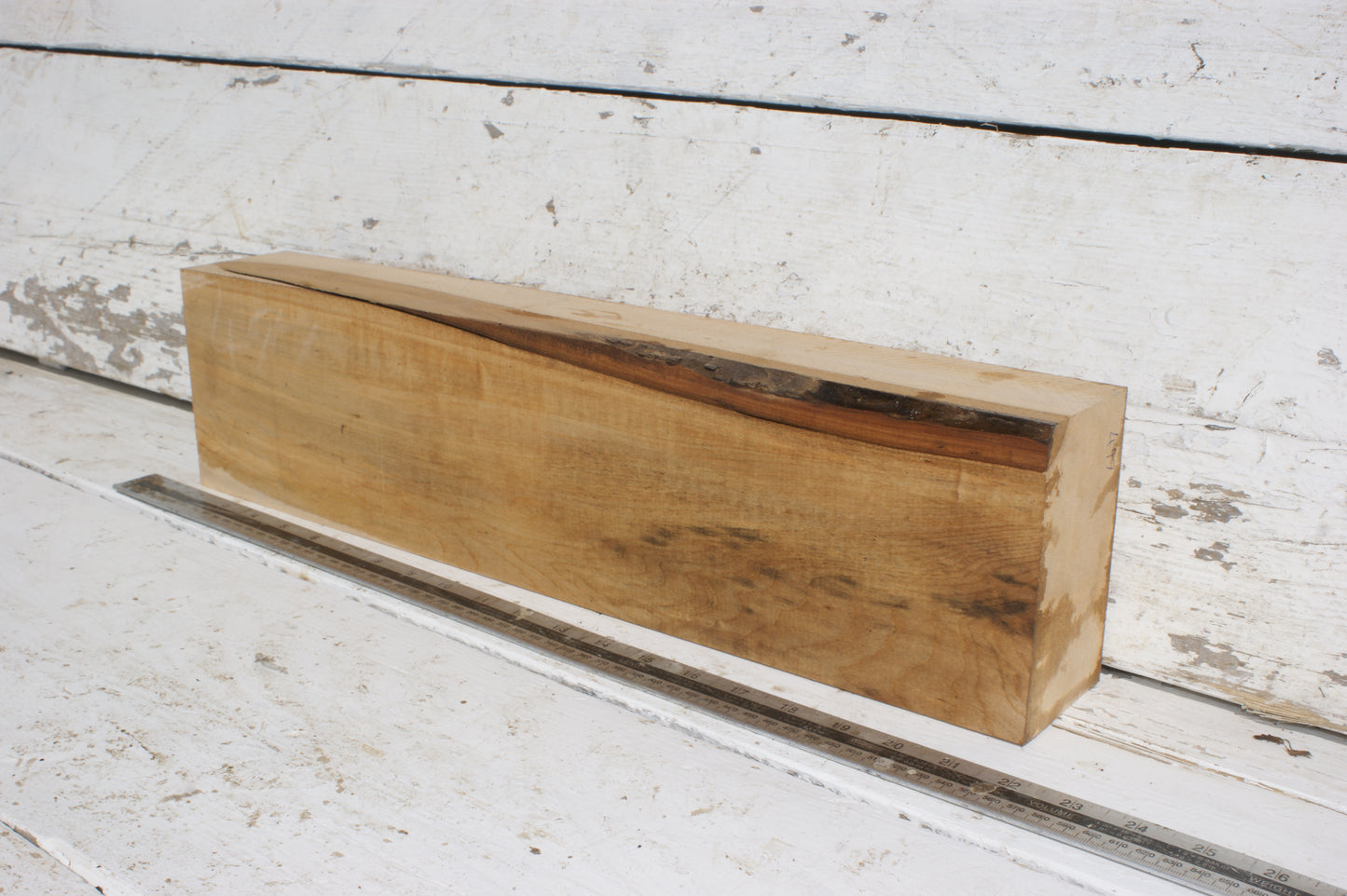 Lime suitable for wood carving (497)
