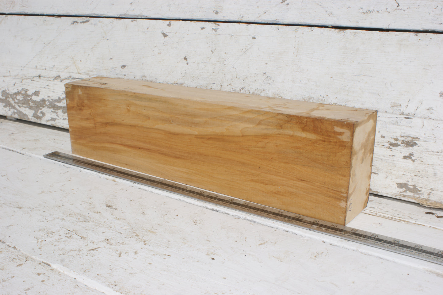Lime suitable for wood carving (497)