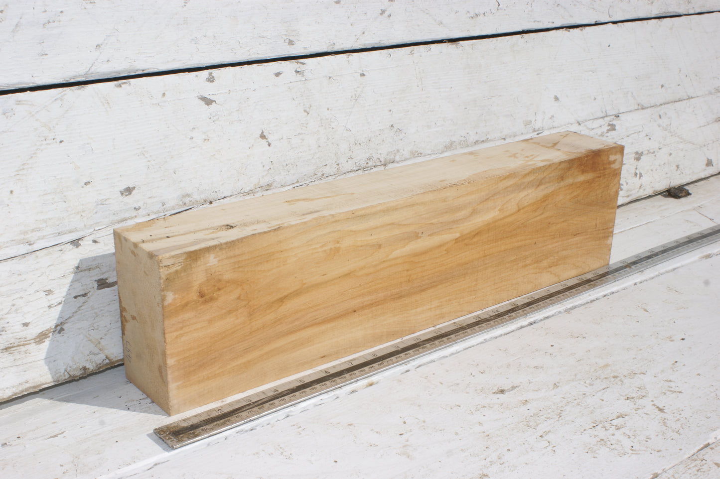 Lime suitable for wood carving (497)