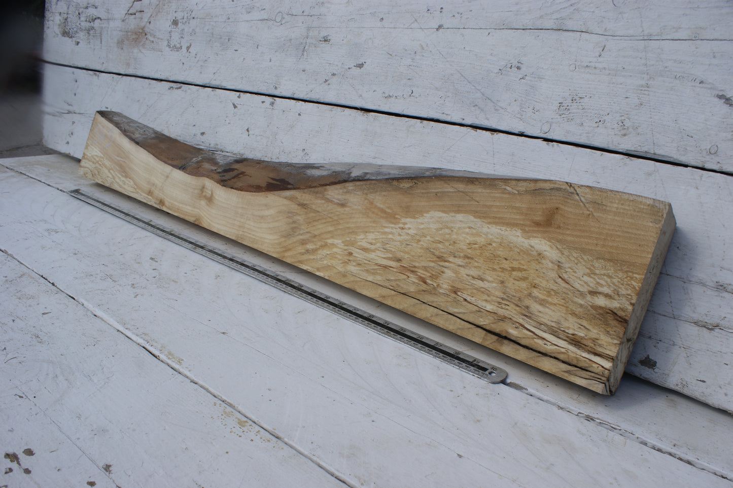 London Plane Mantle 1203 L x 194 - 129 W x 52 D mm (543)
