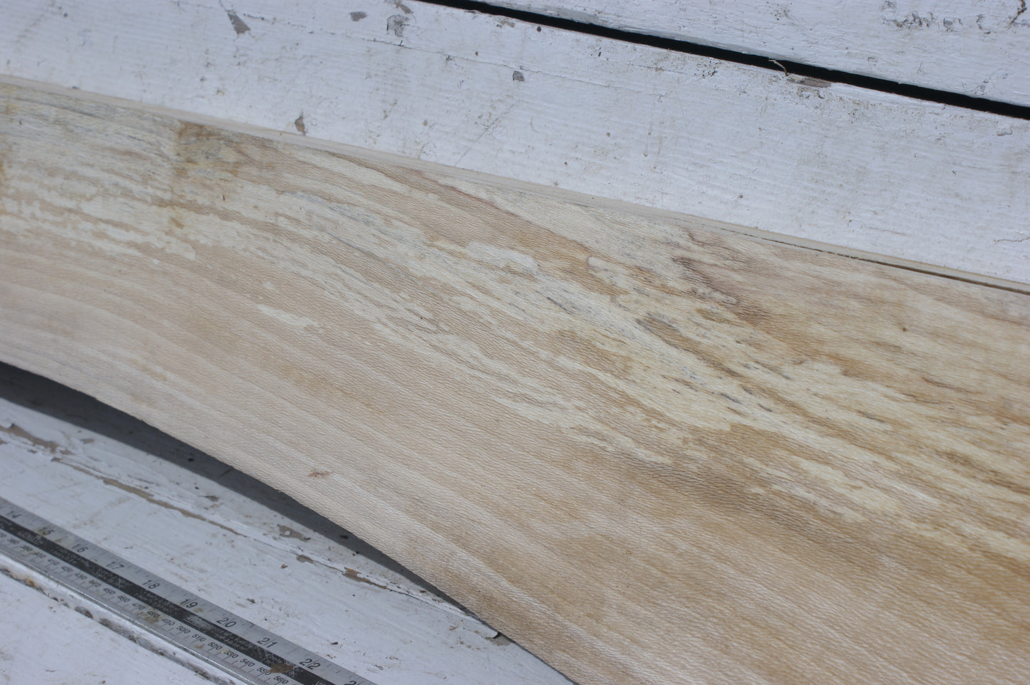 London Plane Mantle 1203 L x 194 - 129 W x 52 D mm (543)