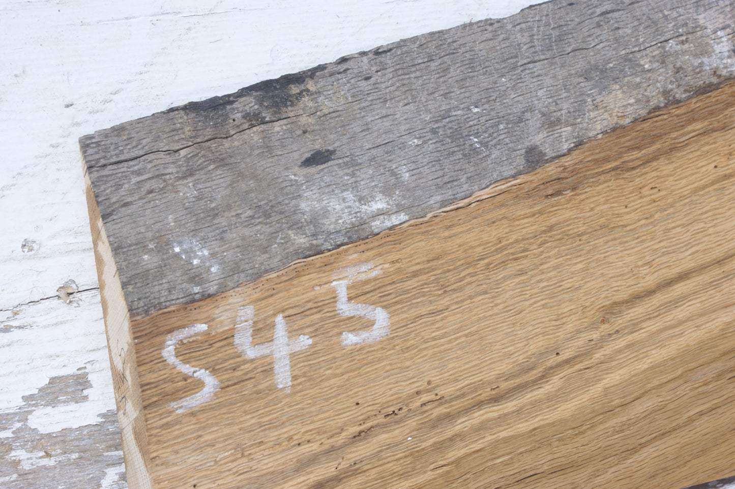 Oak shelf 845 L x 219 x 171 W x 34 D mm (545)