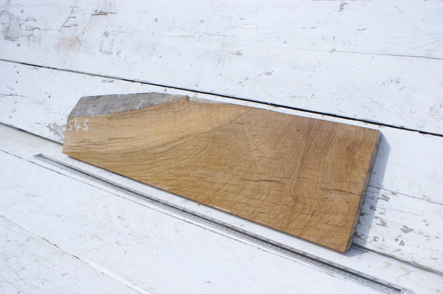 Oak shelf 845 L x 219 x 171 W x 34 D mm (545)