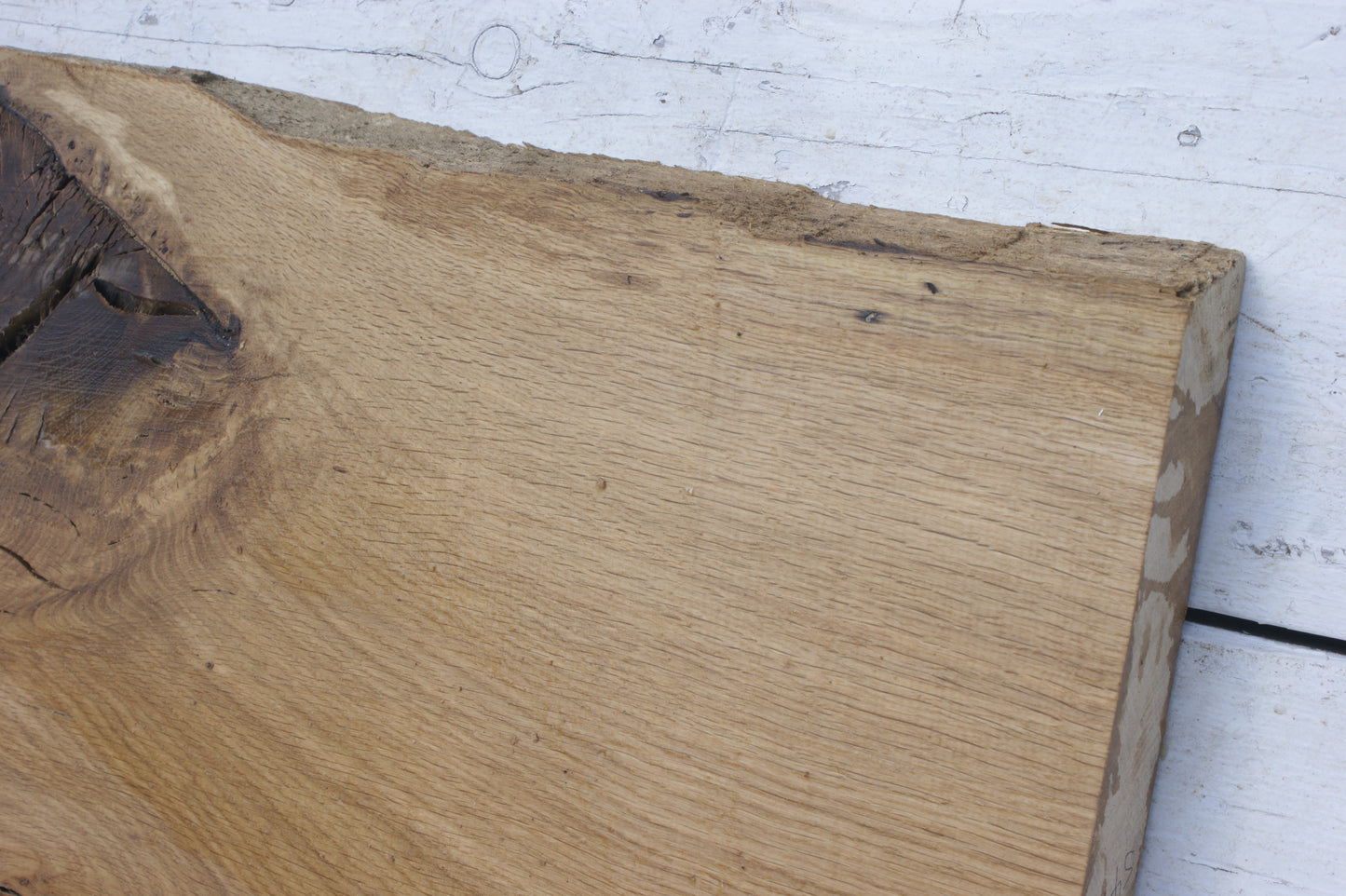 Oak shelf 661 L x 344 x 330 W x 40 D mm (547)