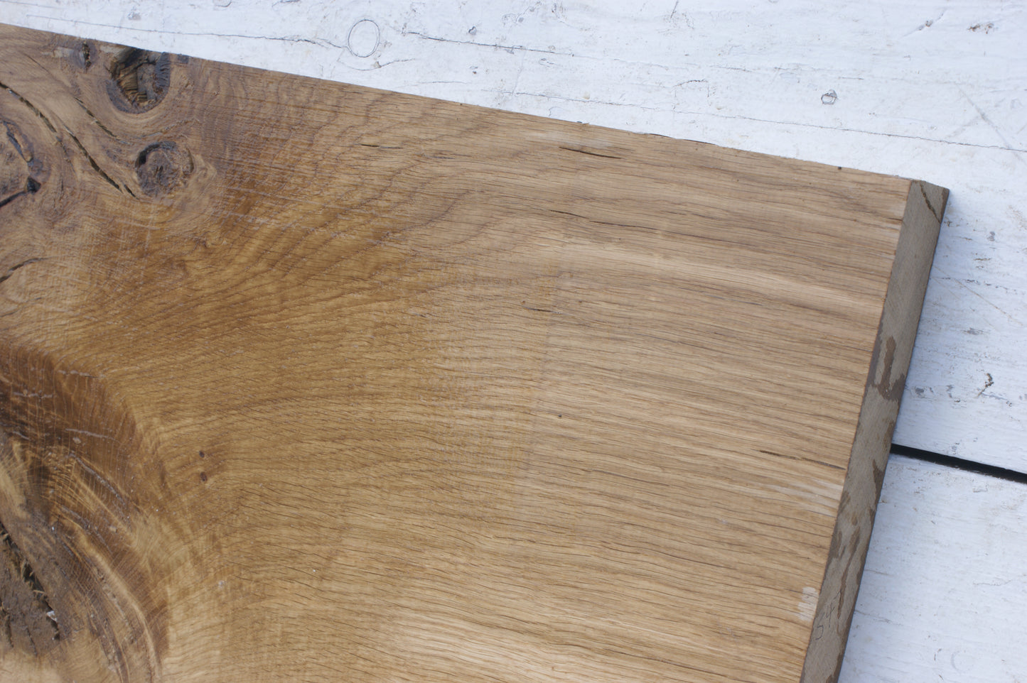 Oak shelf 661 L x 344 x 330 W x 40 D mm (547)