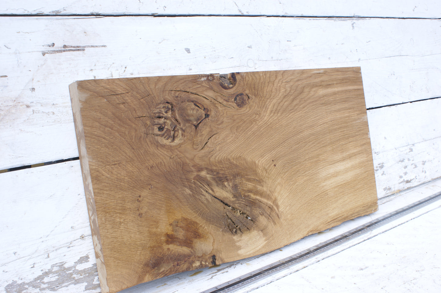 Oak shelf 661 L x 344 x 330 W x 40 D mm (547)