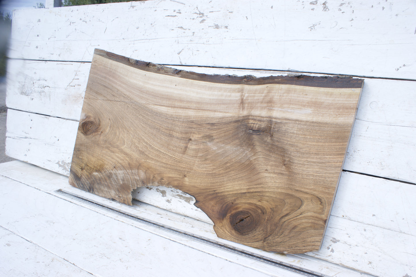 Walnut slab, shelf, board (551)