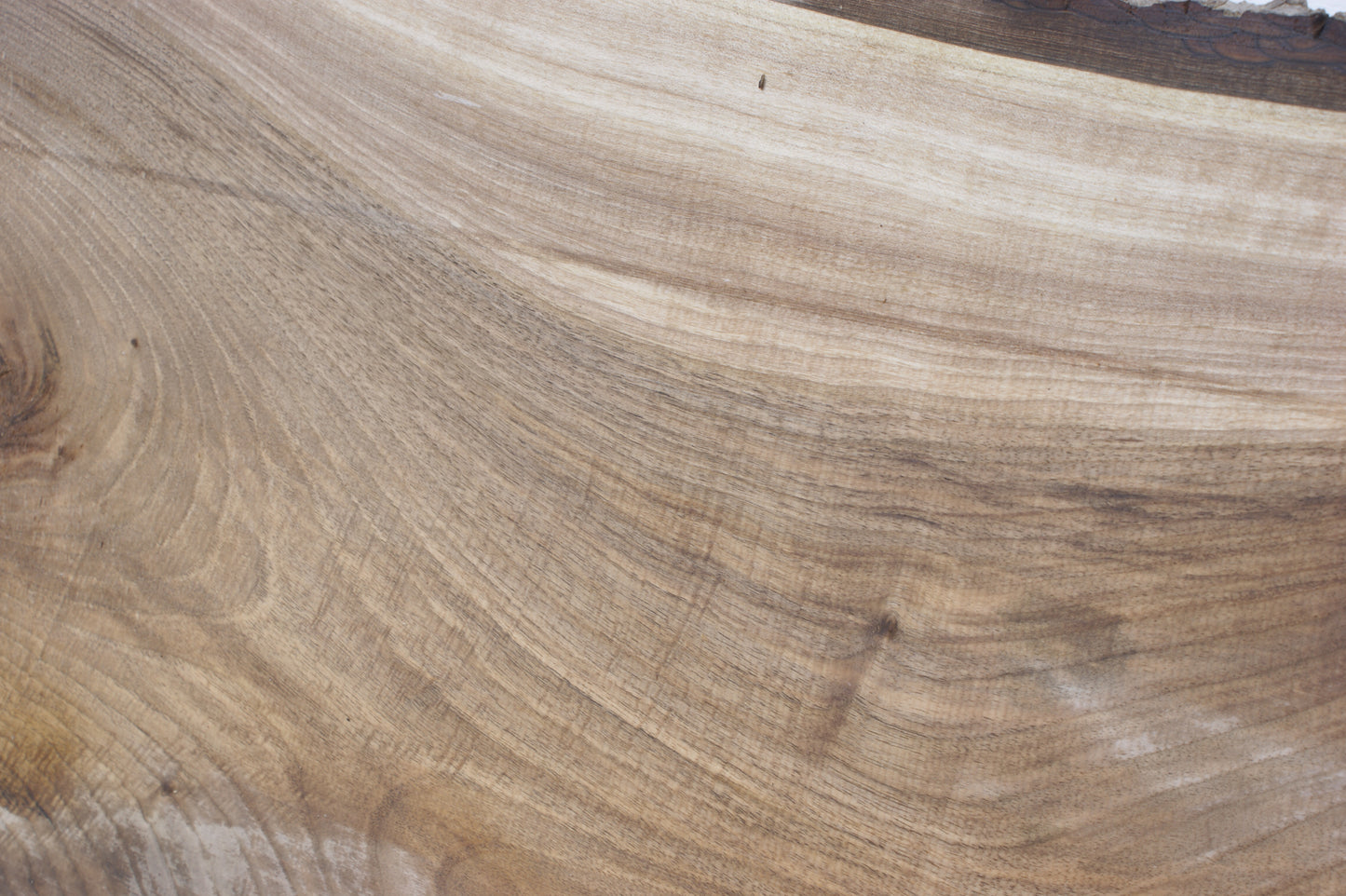 Walnut slab, shelf, board (551)