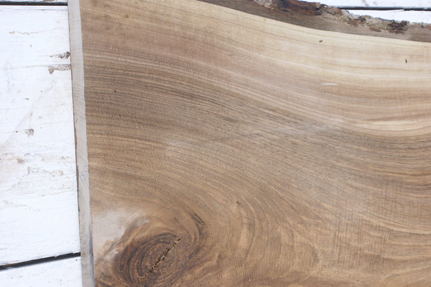 Walnut slab, shelf, board (551)
