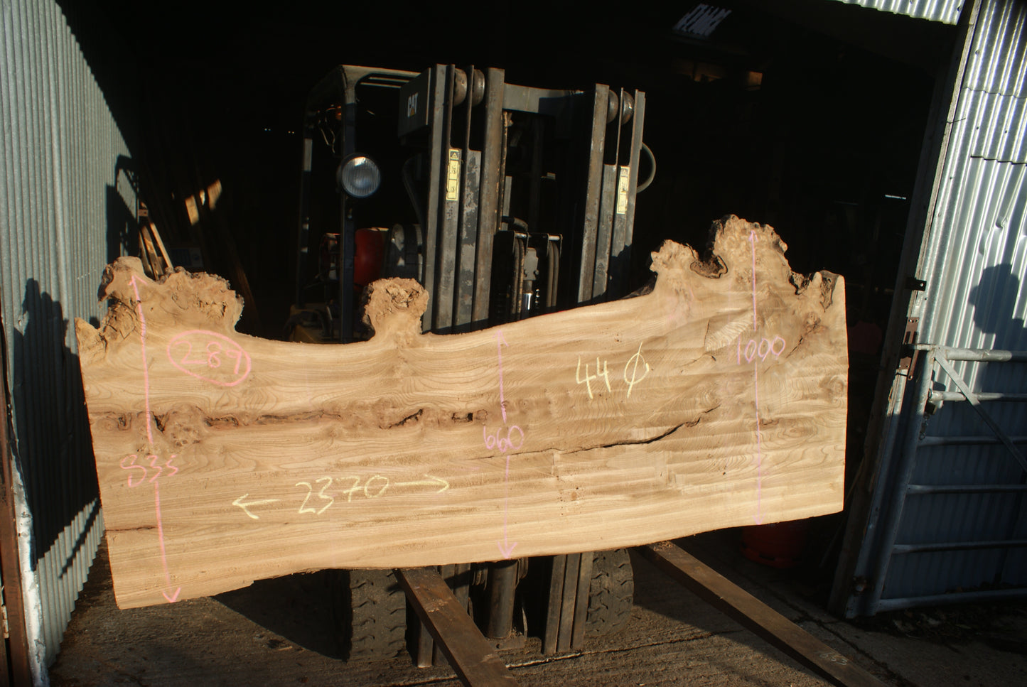 Burr Elm Slab, Kiln Dried 2370 L x 1010 - 585 W x 44 D mm (289)
