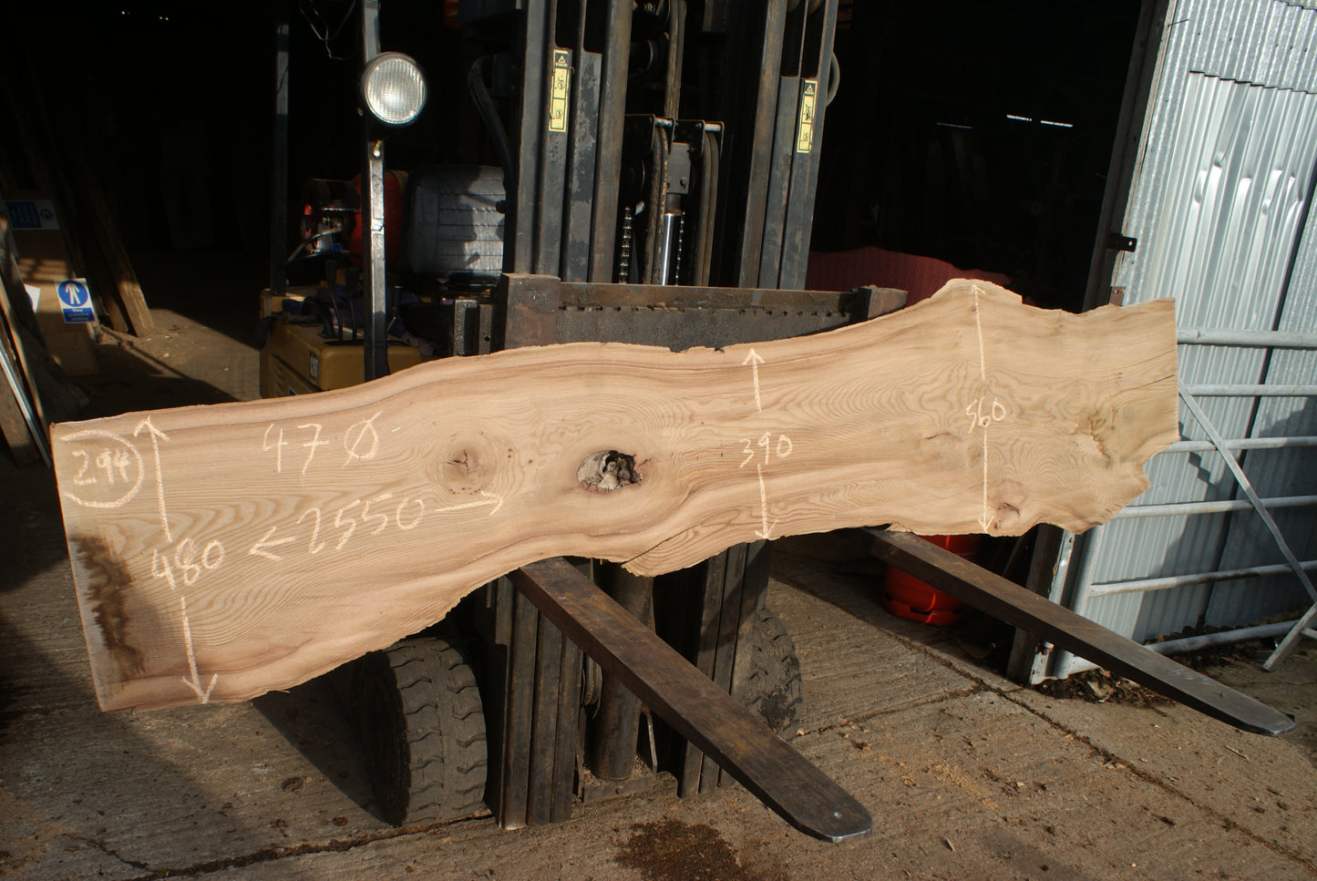 Elm Slab, Kiln Dried 2550 L x 560- 368 W x 47D mm (294)