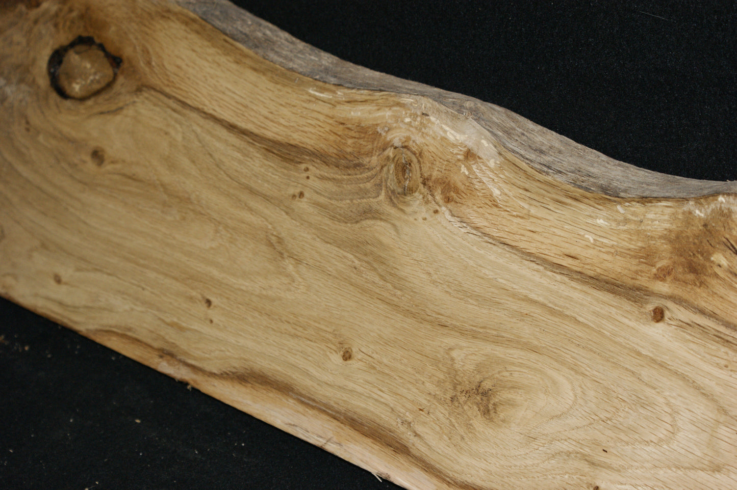 Oak shelf board 1115 L x 208 x 175 W x 24 D (mm) (582)