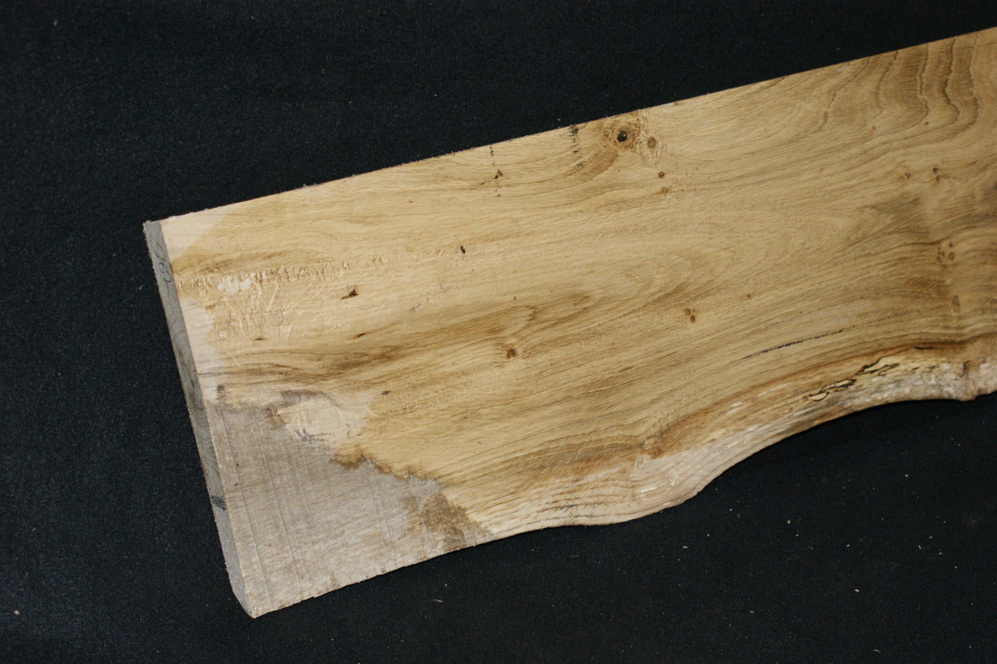 Oak shelf board 1115 L x 208 x 175 W x 24 D (mm) (582)