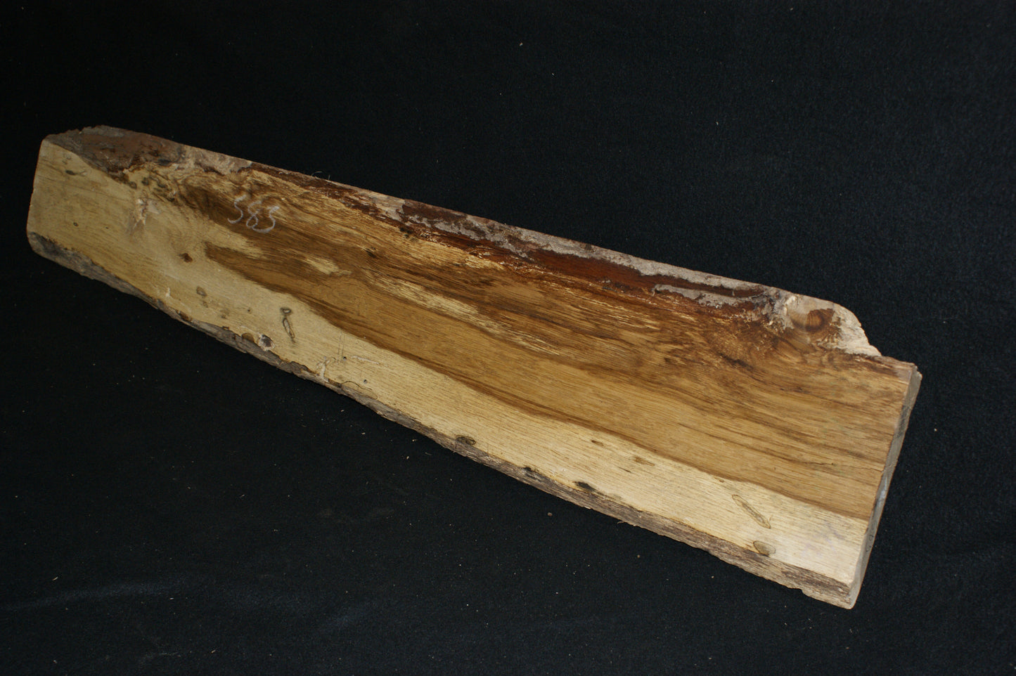 Oak shelf board 1196 L x 228-180 W x 31 D mm (583)