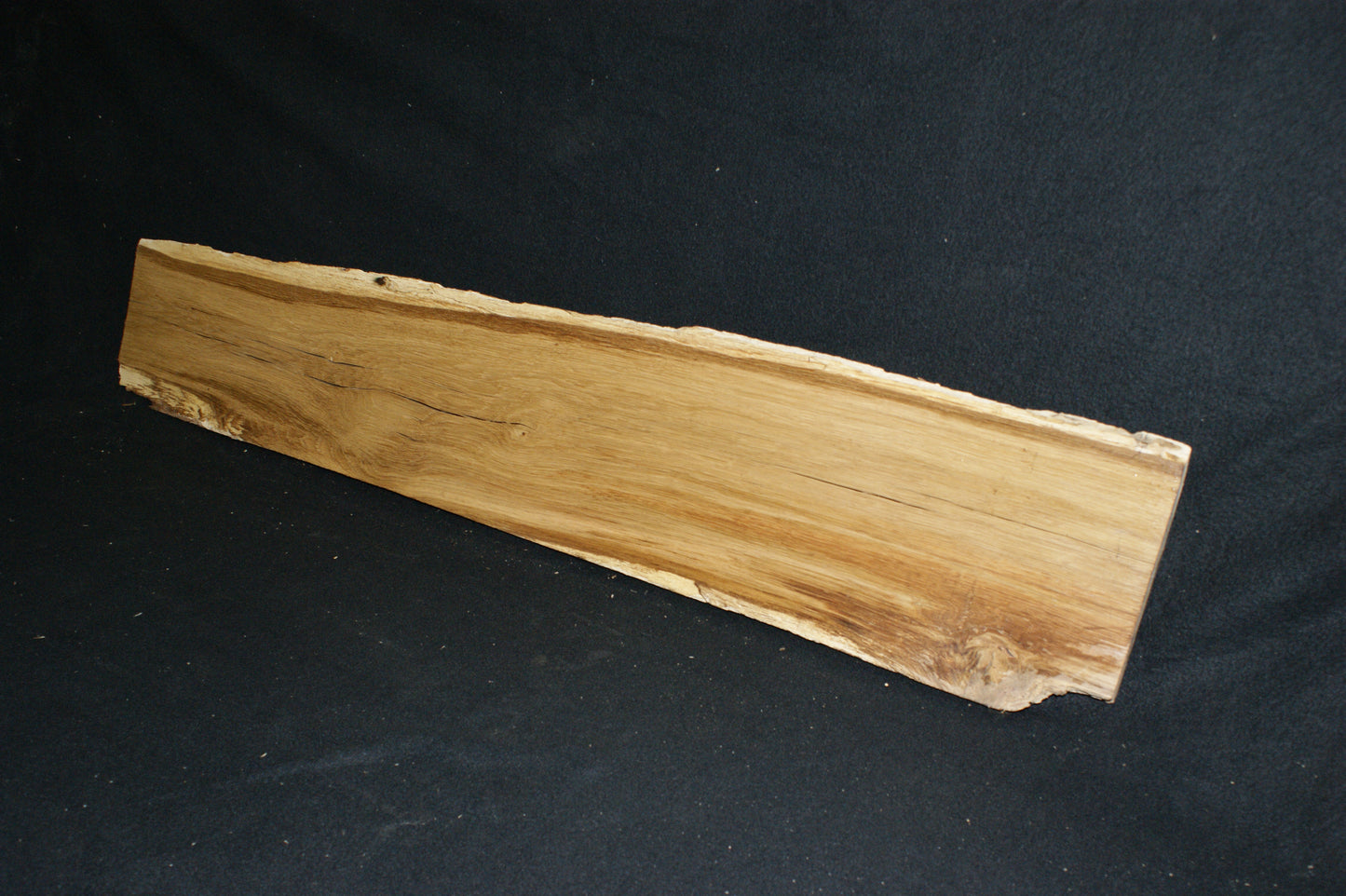Oak shelf board 1196 L x 228-180 W x 31 D mm (583)