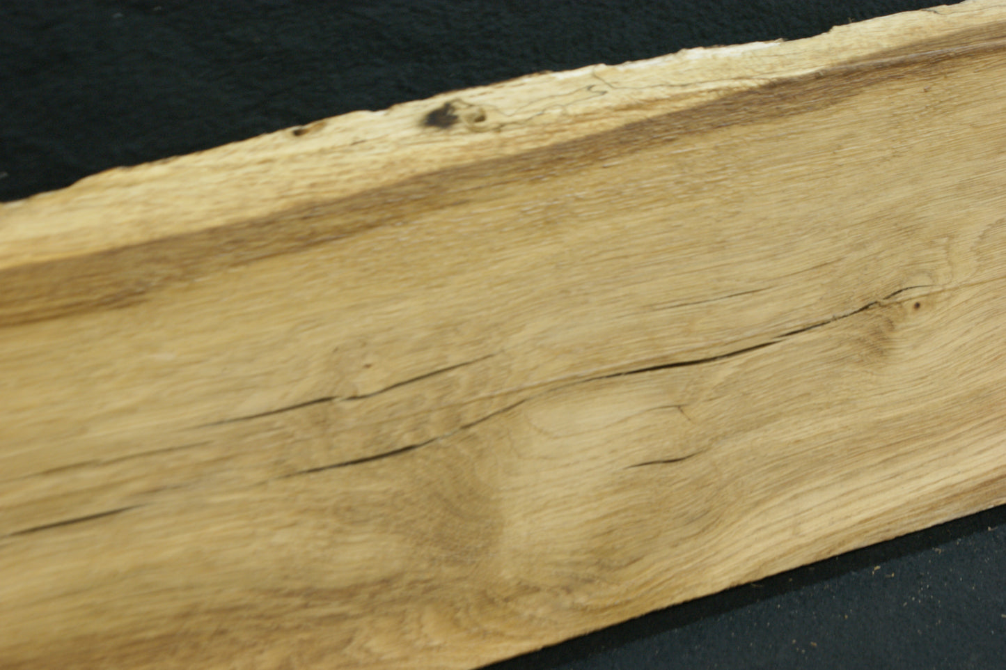 Oak shelf board 1196 L x 228-180 W x 31 D mm (583)