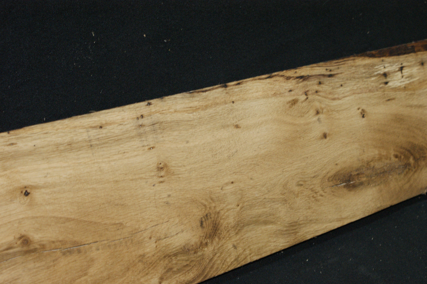 Oak 1201 L x 192 W x 38 D mm (584)