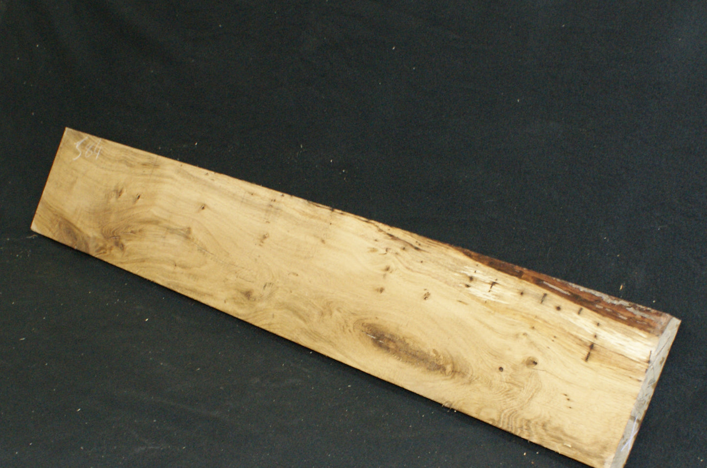 Oak 1201 L x 192 W x 38 D mm (584)