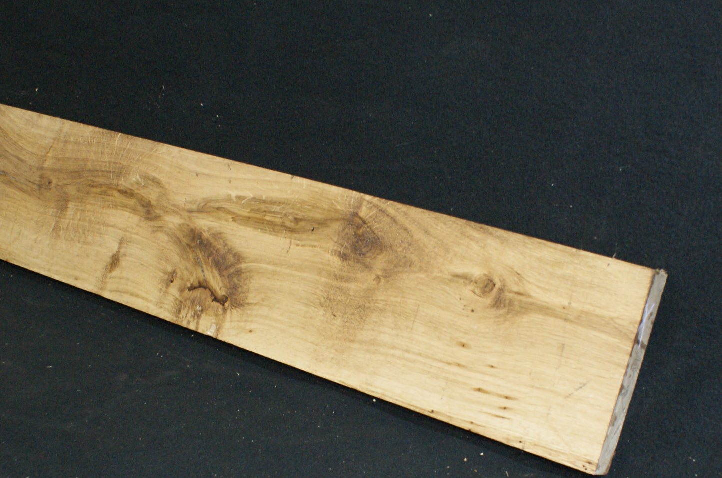 Oak 1201 L x 192 W x 38 D mm (584)