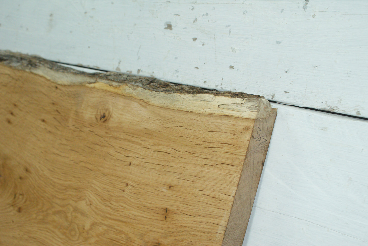 Oak 1068 L x 422-340 W x 44 D (mm) (387)