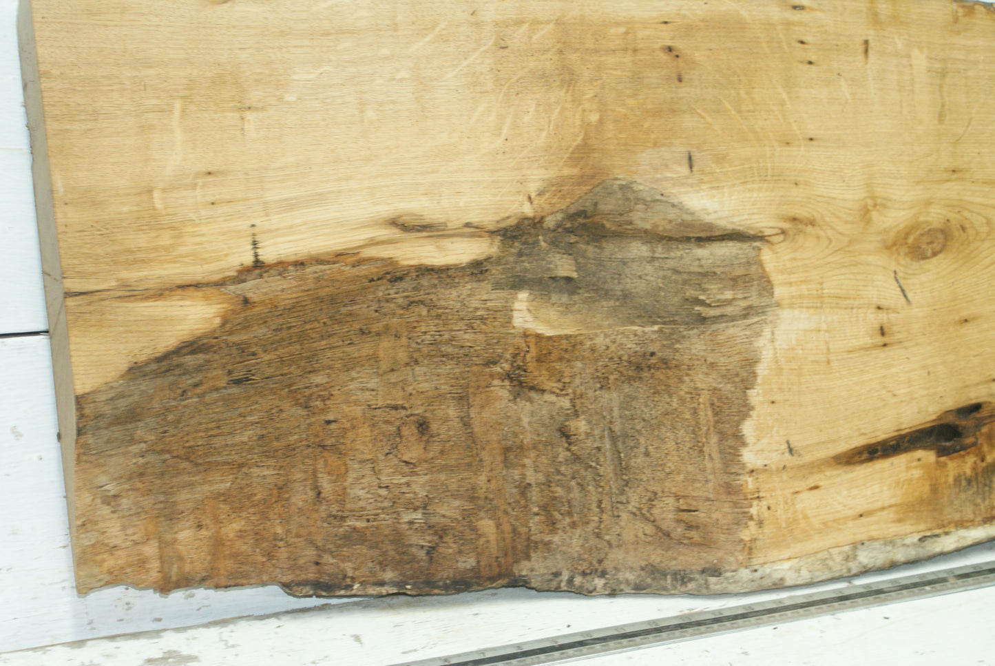 Oak 1068 L x 422-340 W x 44 D (mm) (387)