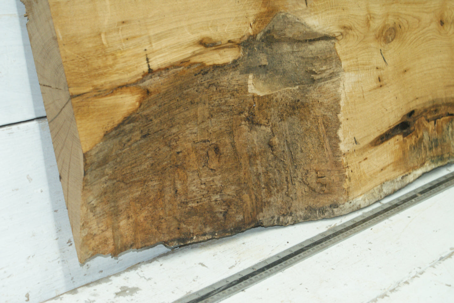 Oak 1068 L x 422-340 W x 44 D (mm) (387)