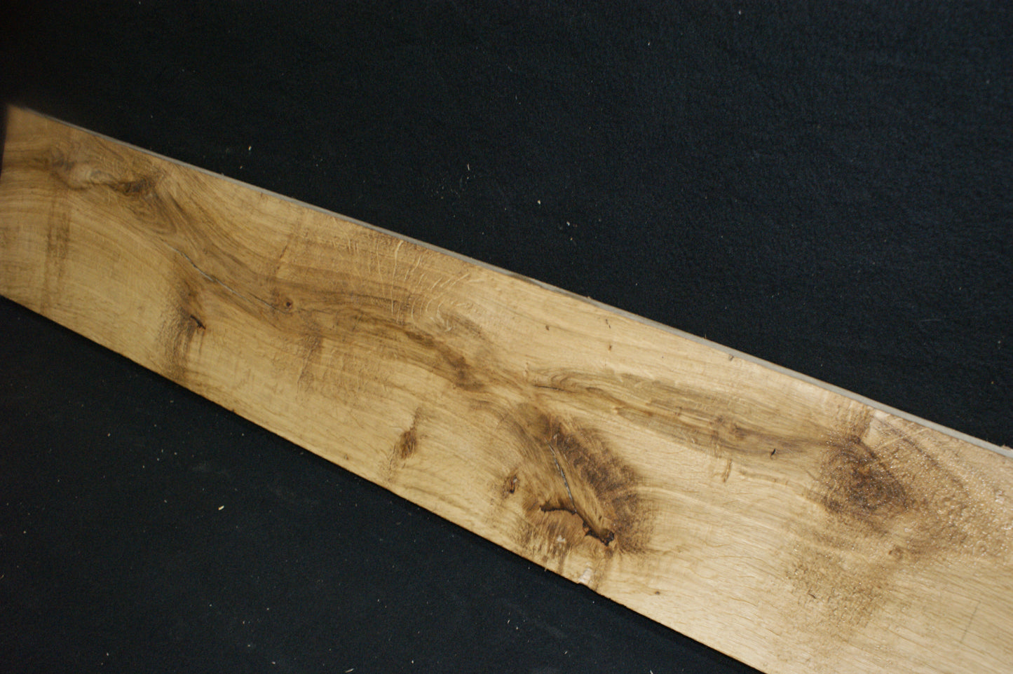 Oak 1201 L x 192 W x 38 D mm (584)