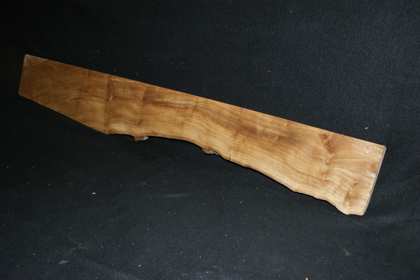 London Plane Mantle 1194 L x 166 - 110 W x 42 D (mm) (589)