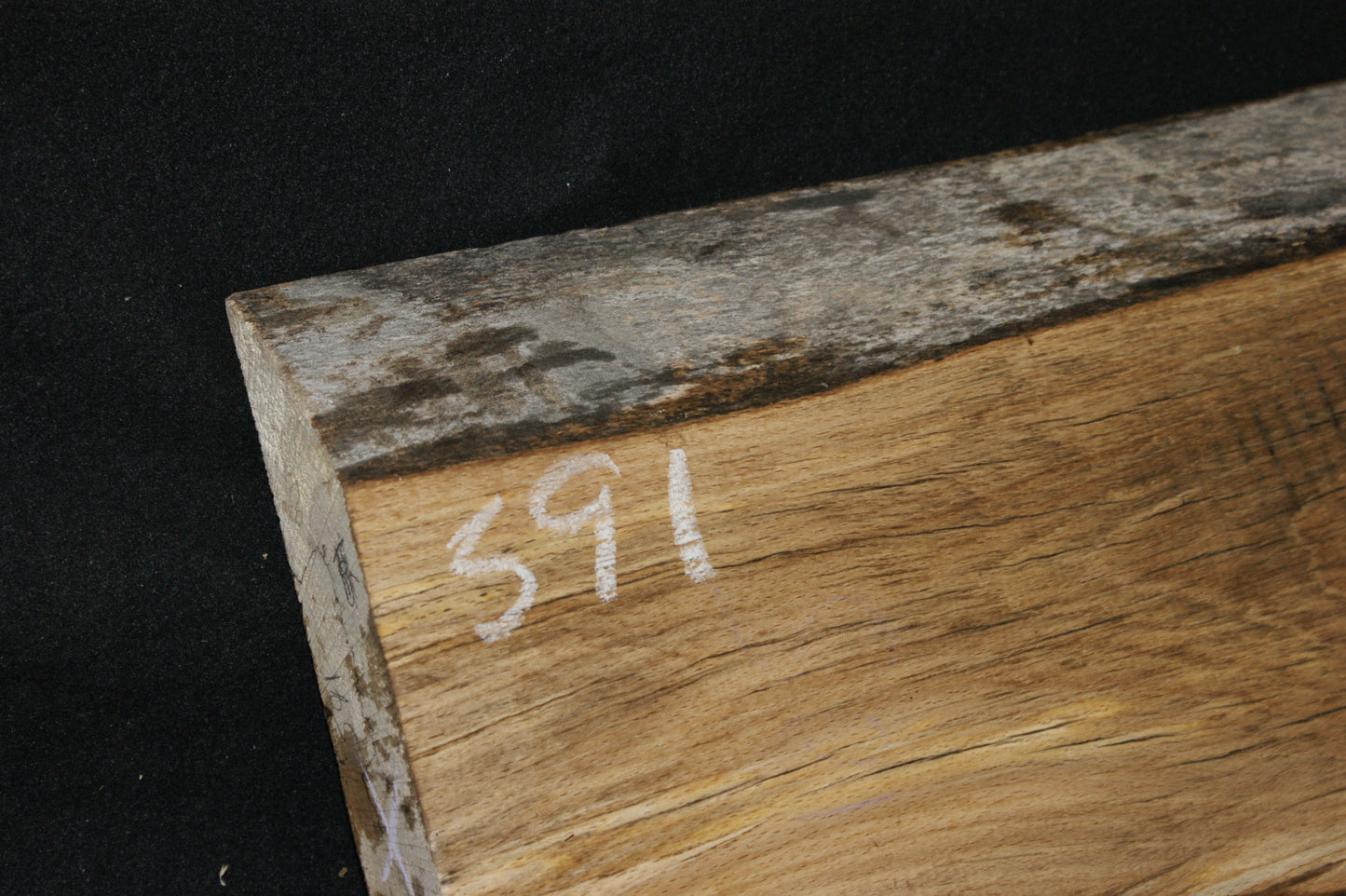 Spalted Beech 465 L x 305-265 W x 47 D (mm) (591)