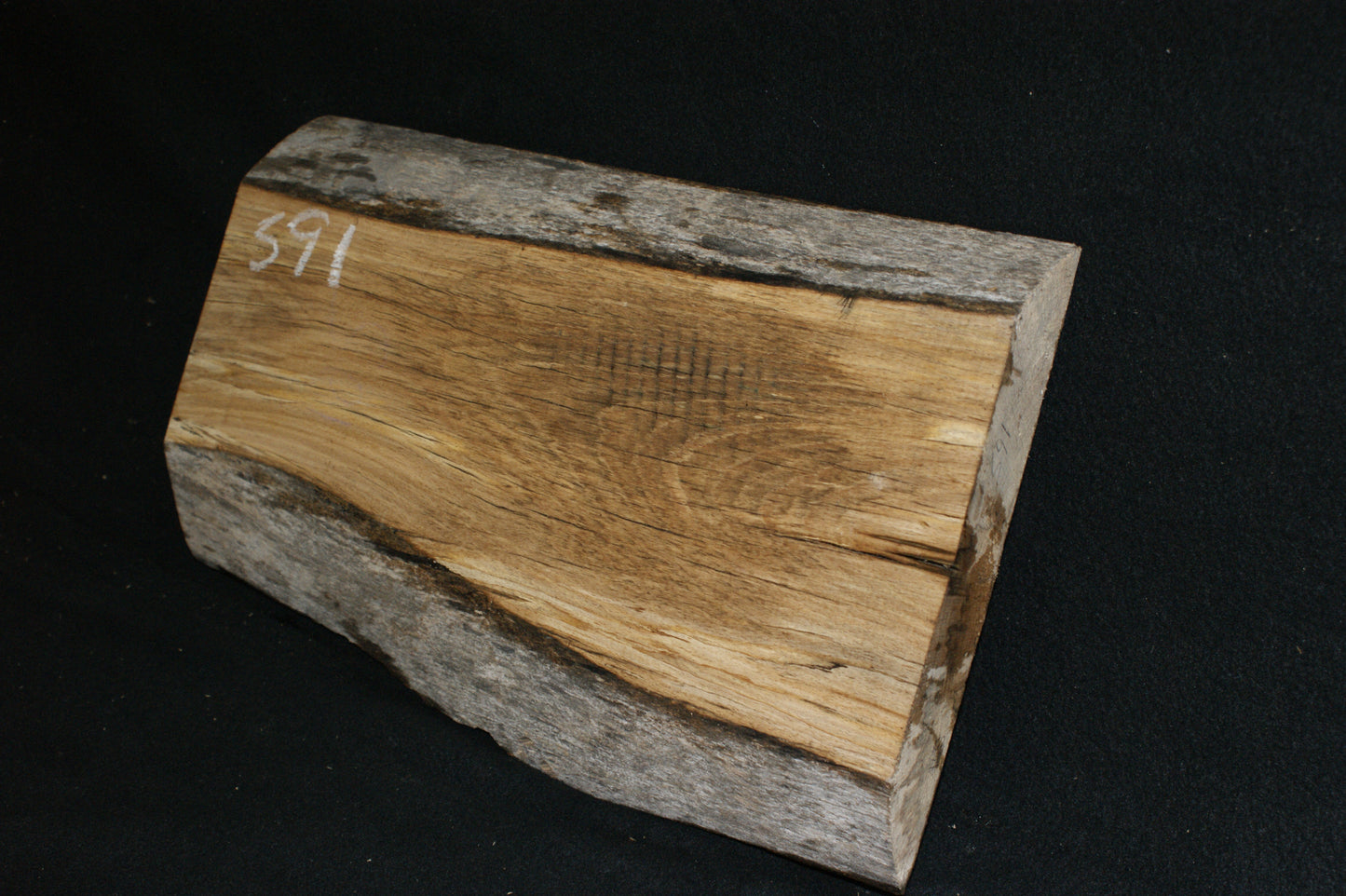 Spalted Beech 465 L x 305-265 W x 47 D (mm) (591)