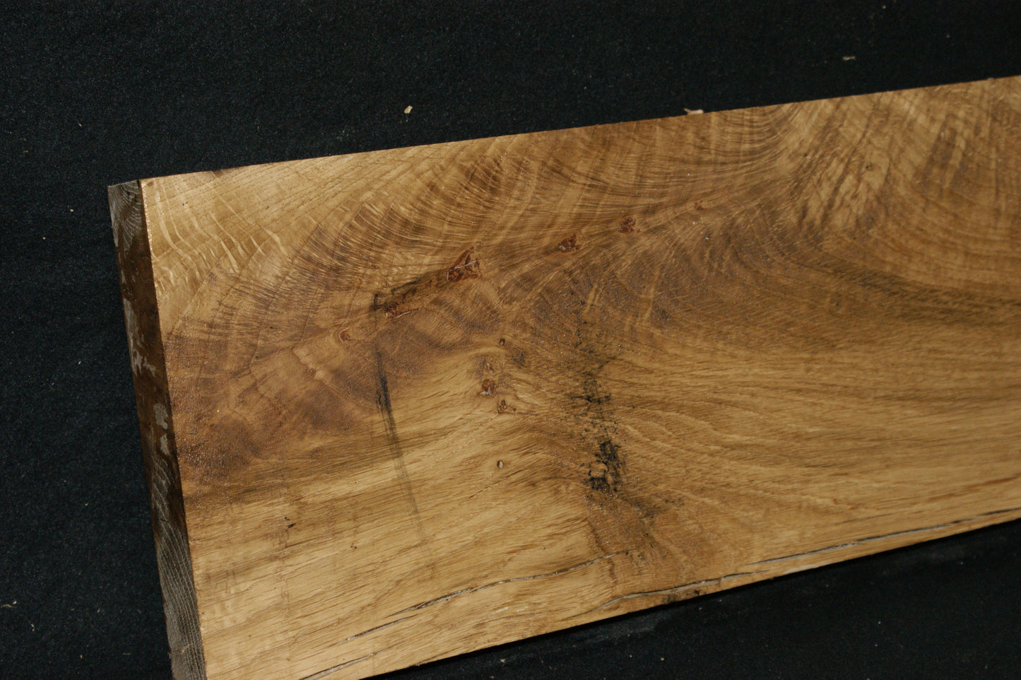 Oak 733 L x 195 W x 44 D (mm) (592)