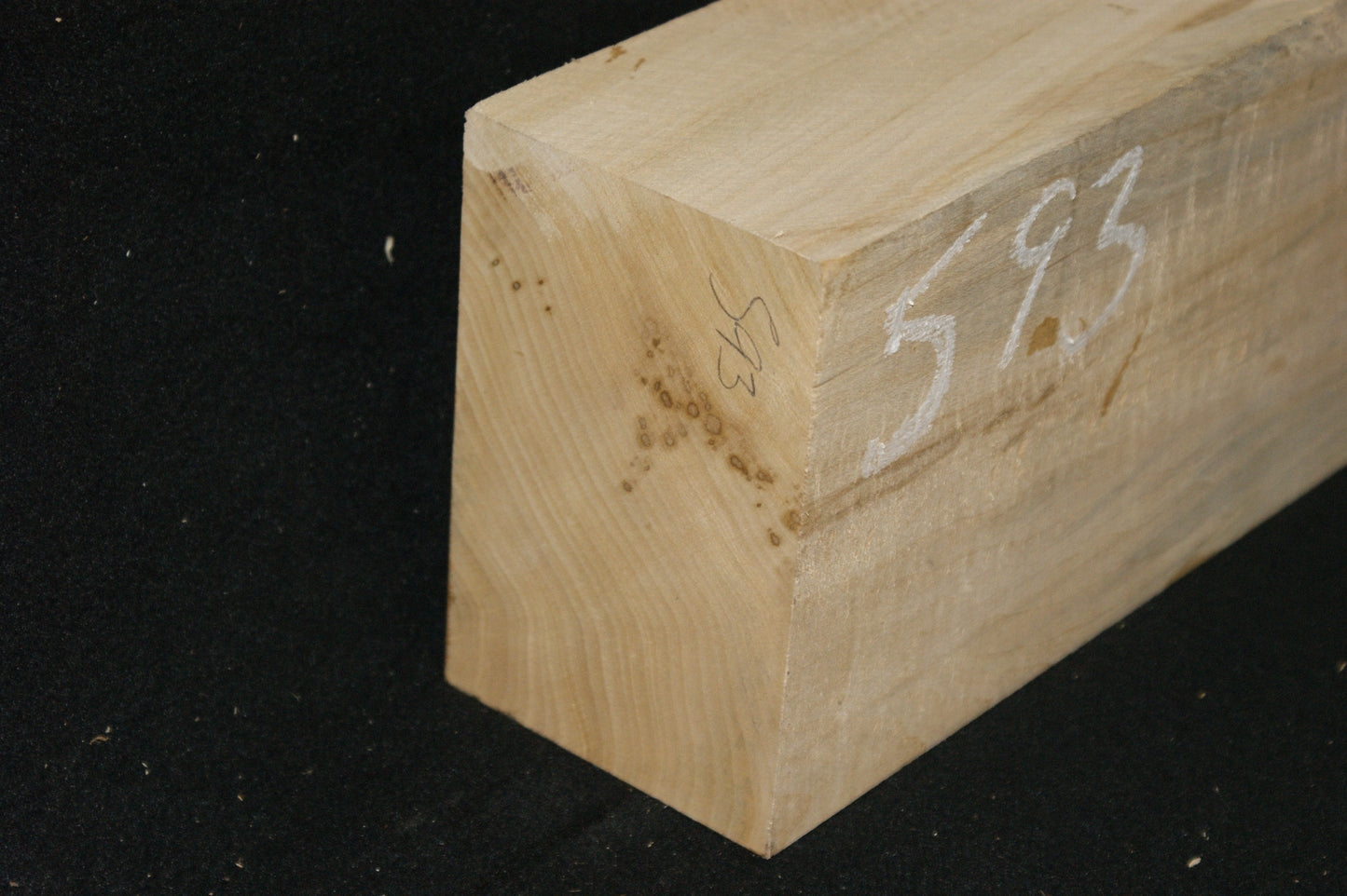 Lime for wood carving 496 L x 136 W x 90 D (mm) (593)