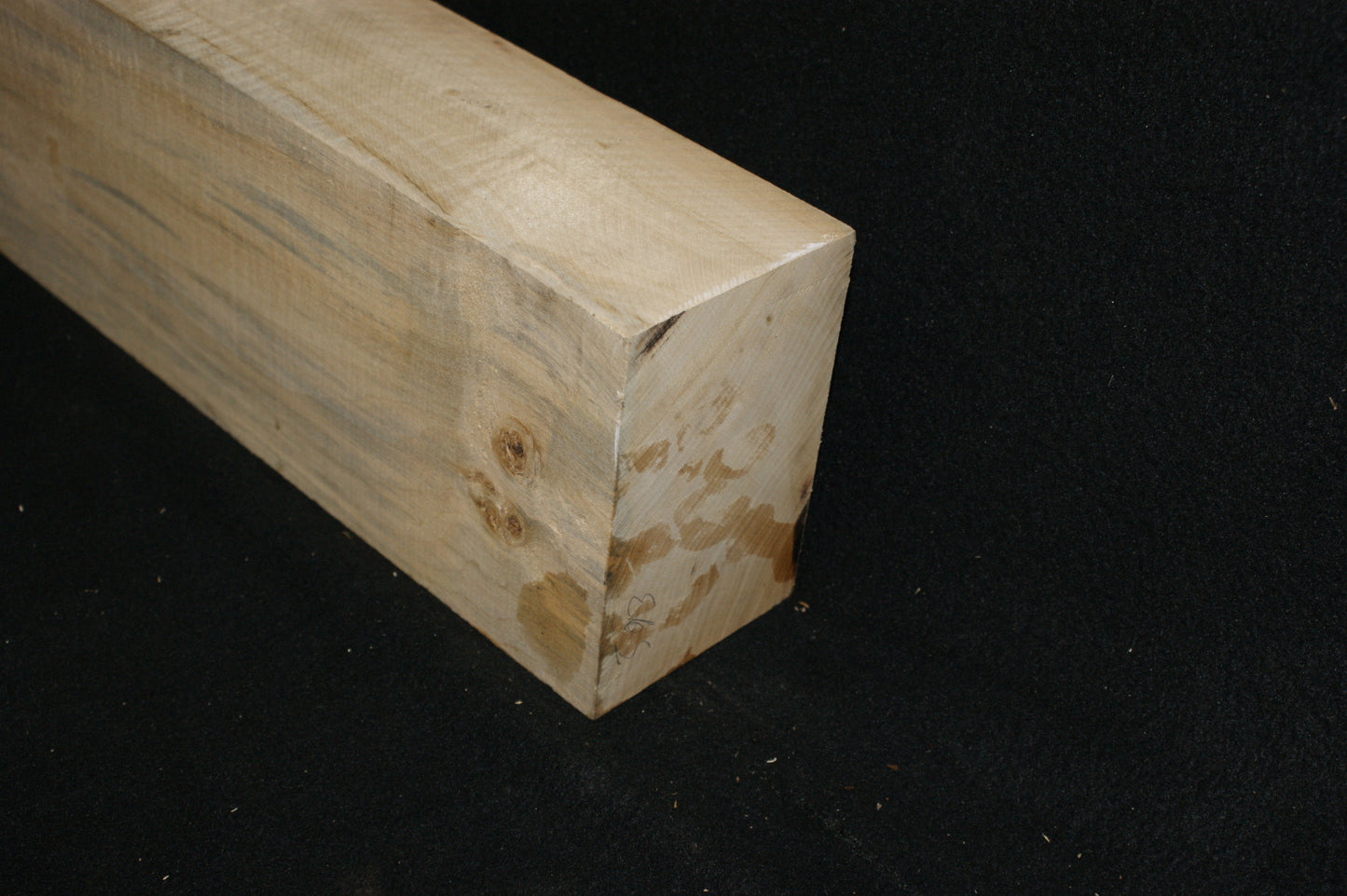 Lime for wood carving 496 L x 136 W x 90 D (mm) (593)