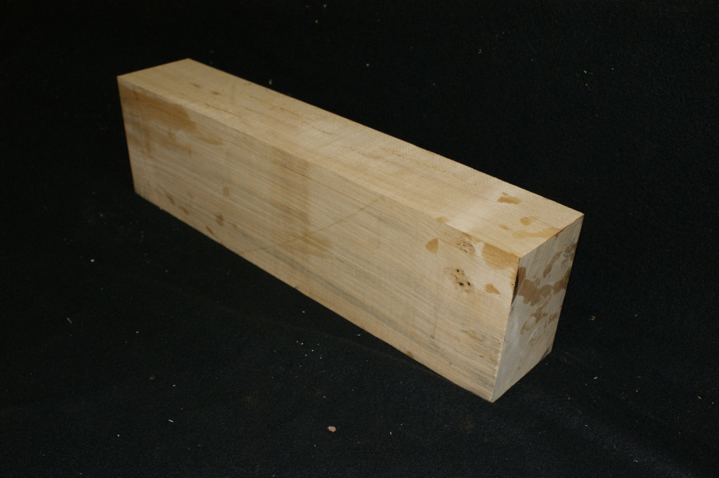 Lime for wood carving 496 L x 136 W x 90 D (mm) (593)