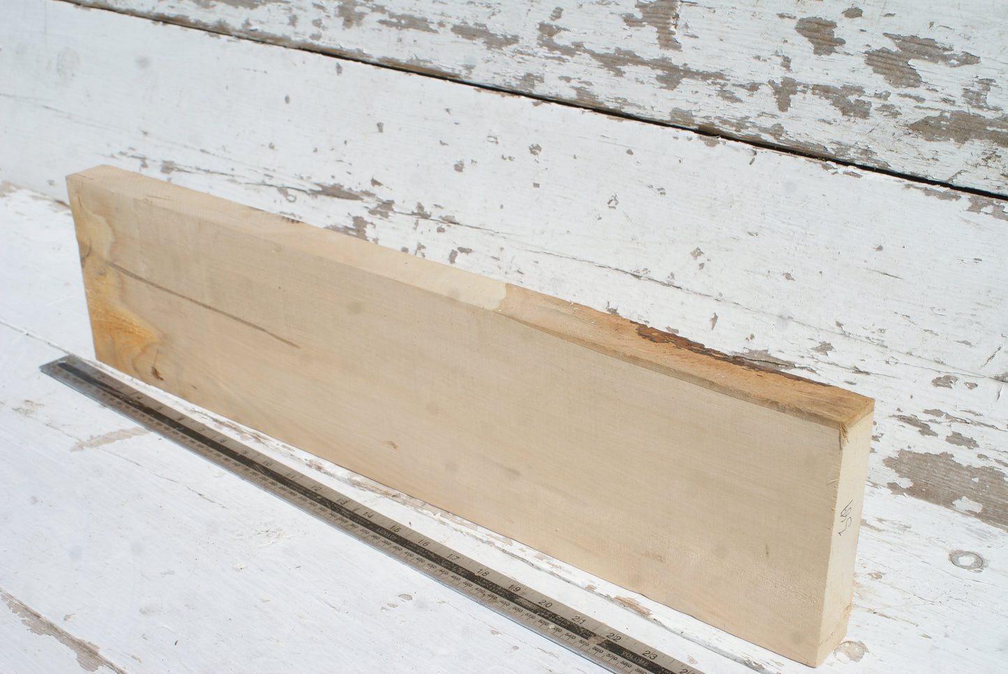 Lime 643 L x 152 W x 37 D (mm) (589)