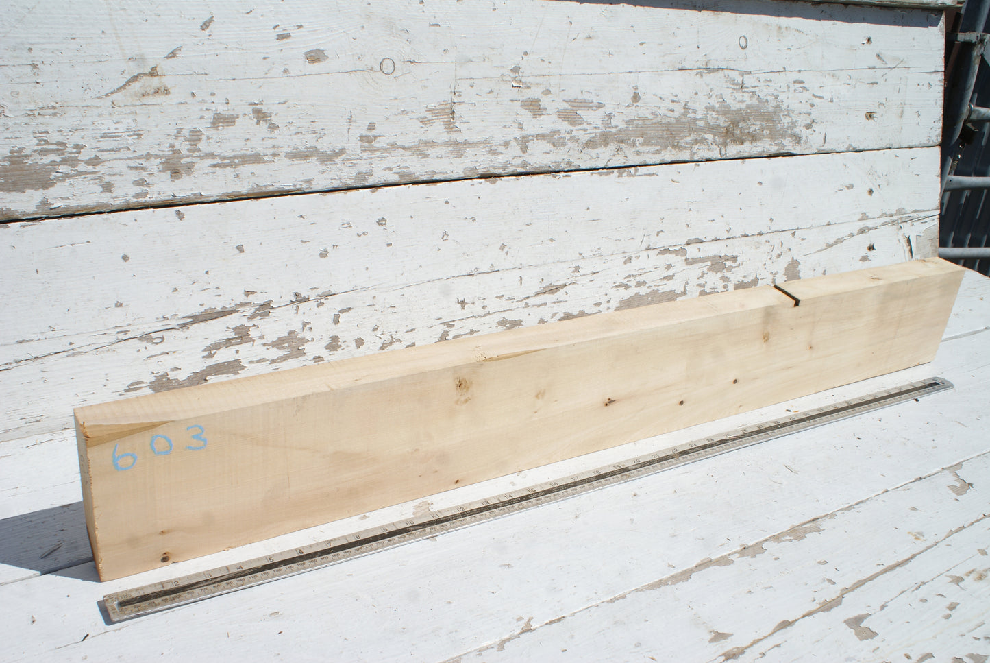 Lime 1064 L x 130 W x 44 D (mm) (603)