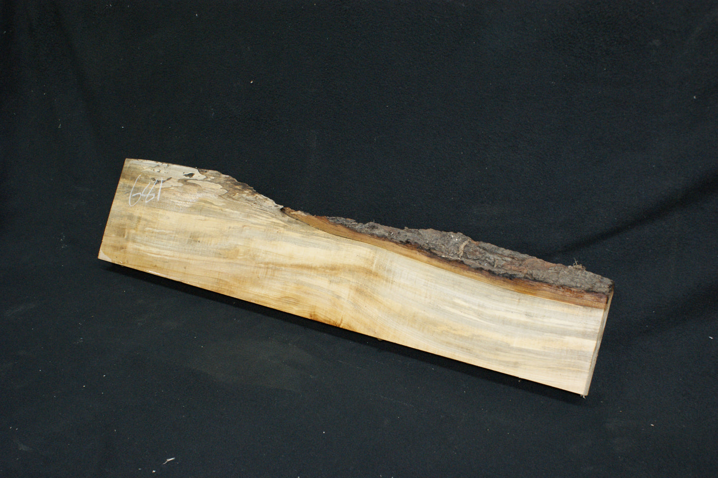 Lime wood, 915 L x 205-111 W x 47 D (mm) shelving, woodcarving, mantel (681)