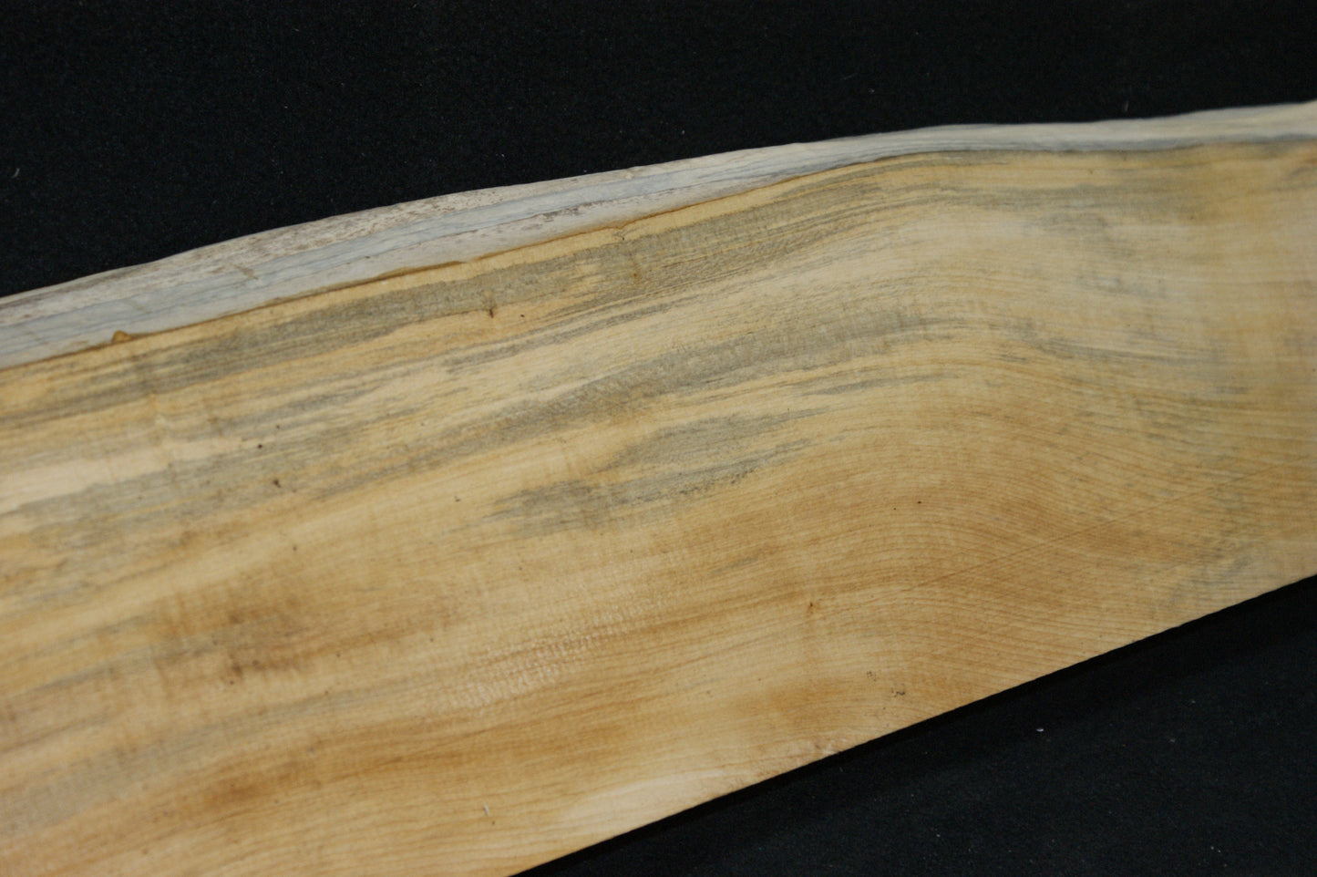 Lime wood, 999 L x 199 -111 W x 46 D (mm) shelving, woodcarving, mantel (682)