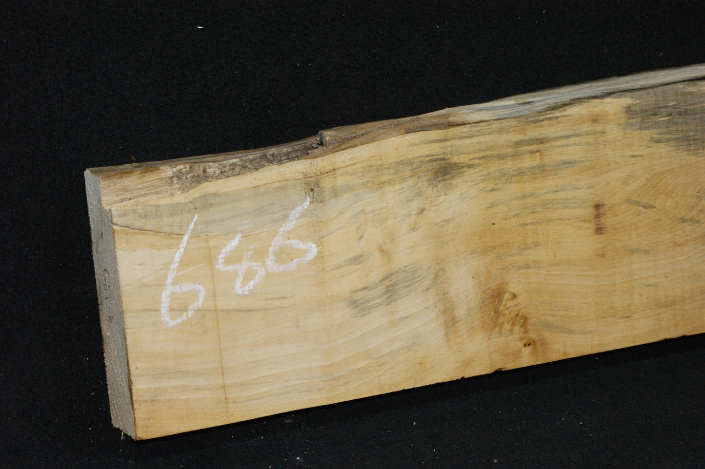 Lime wood, 1038 L x 1 43 W x 47 D (mm) shelving, woodcarving, mantel (686)