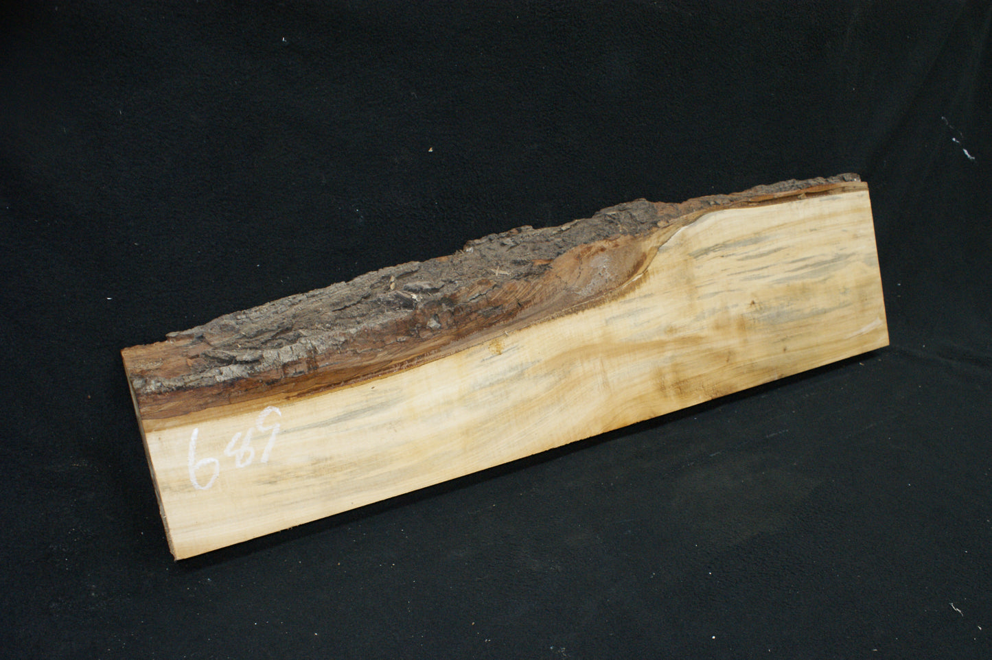 Lime wood, 973 L x 217-161 W x 47 D (mm) shelving, woodcarving, mantel (689)
