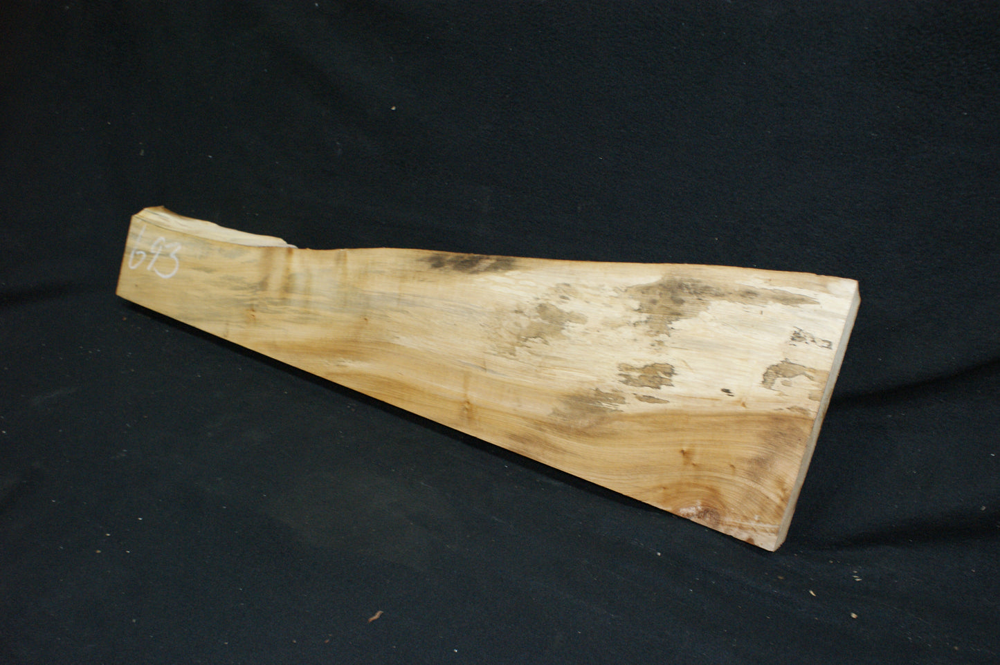 Lime wood, shelving, woodcarving, mantel (693)