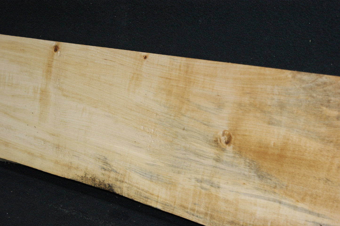 Lime wood, 987 L x 205-172 W x 46 D (mm) shelving, woodcarving, mantel (694)