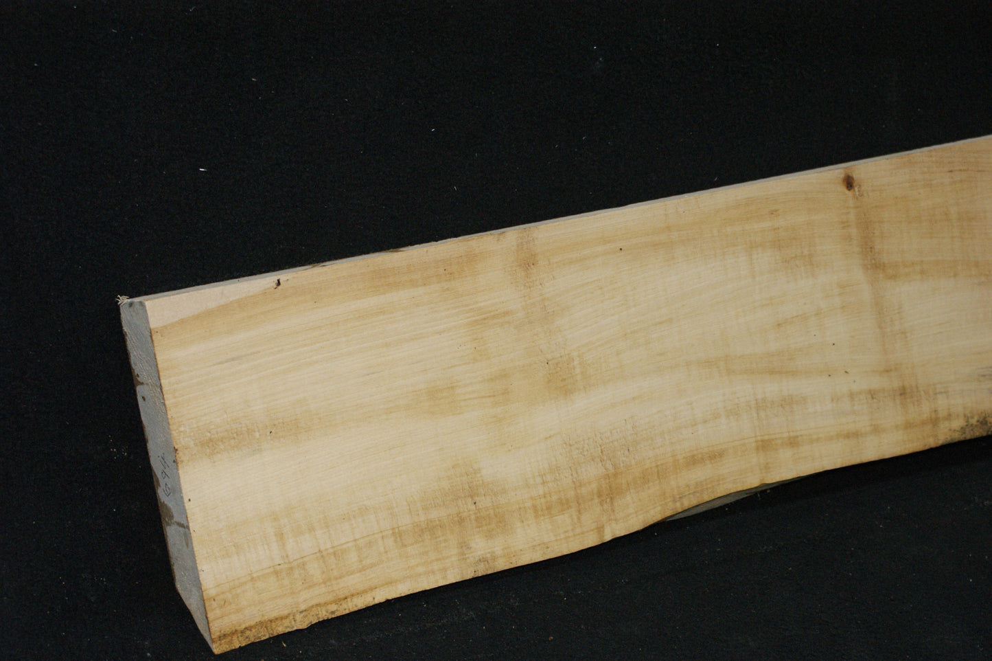 Lime wood, 987 L x 205-172 W x 46 D (mm) shelving, woodcarving, mantel (694)