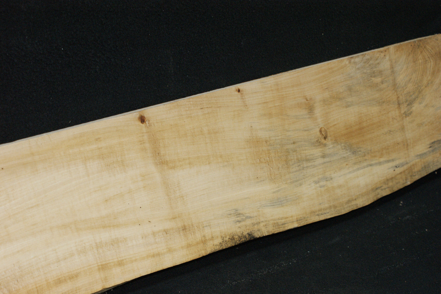 Lime wood, 987 L x 205-172 W x 46 D (mm) shelving, woodcarving, mantel (694)