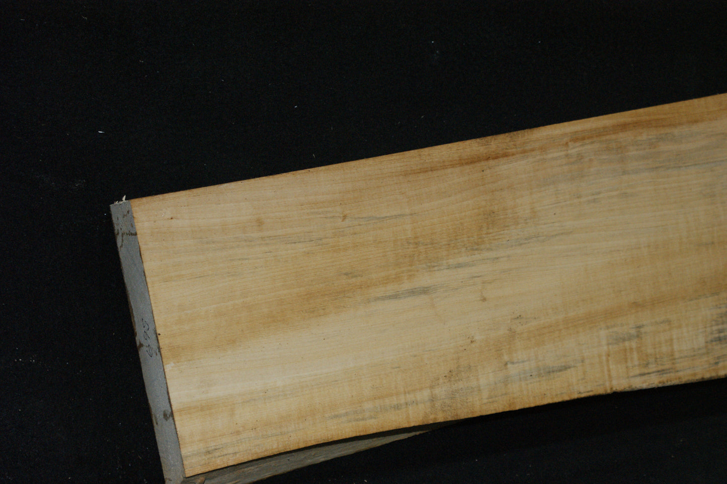 Lime wood, 968 L x 254-166 W x 47 D (mm) shelving, woodcarving, mantel (695)