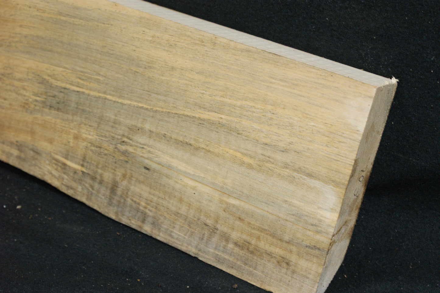 Lime wood, shelving, woodcarving, mantel (703)