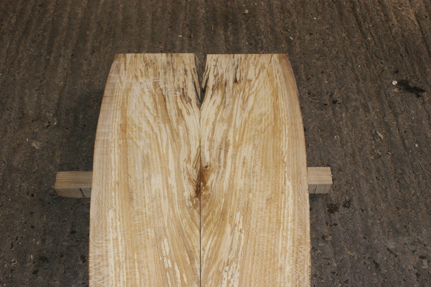 Book matched guitar body, London Plane 1200 L x 425 - 336 W x 47 mm (800)